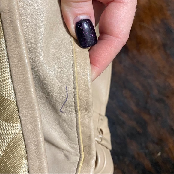 Coach Handbag - Picture 4 of 7